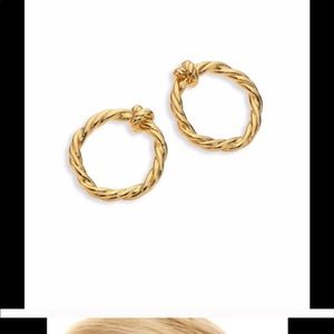 Tory Burch flawless earrings!